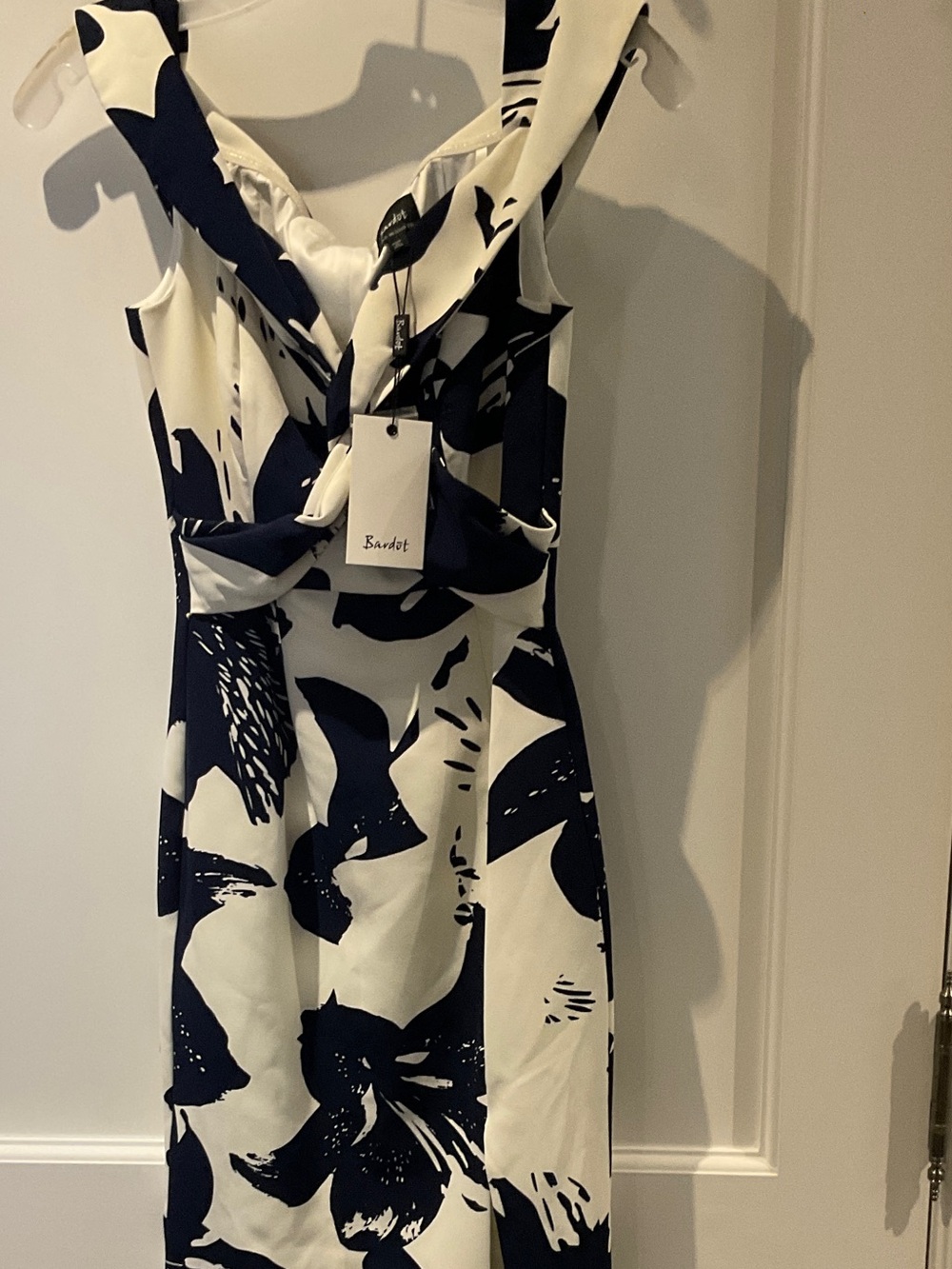 NWT Bardot Botanica Navy & White Floral Tie-Front Midi Dress ⭐️